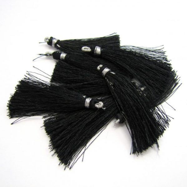 4.5cm silk tassel with loop black